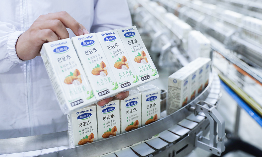 Vinamilk 2006-2016 - Vươn cao Việt Nam